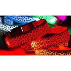 GP LED Dog Night Anti-Perdu Pet Flash Collier Teddy Petit Moyen Chien Chat Collier De Chien S Taille Largeur 2.5cm Court 35cm Longueur 43cm Rétractable Portée 8cm Batterie Rouge